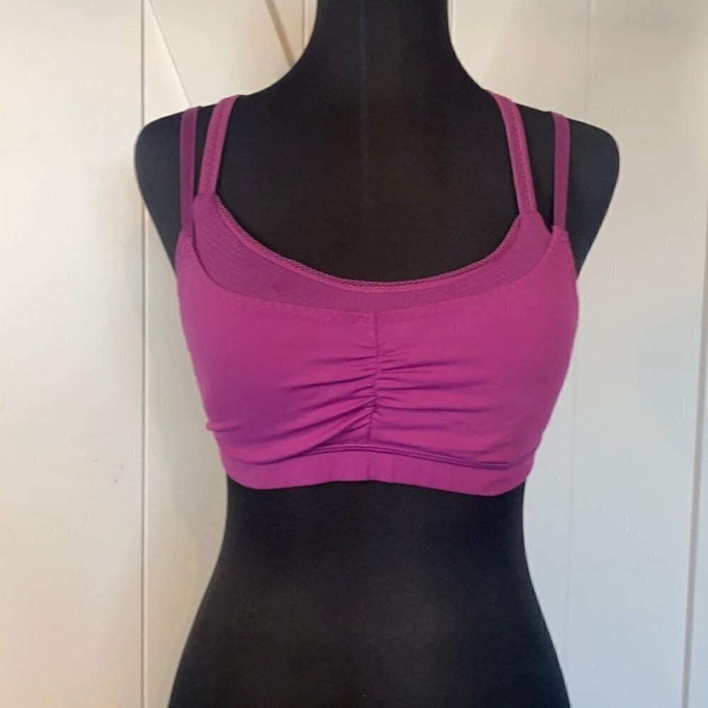𝅺lululemon warrior 1 hot bra pink adjustable straps